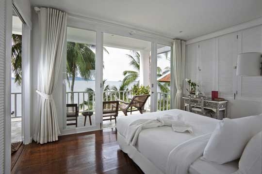 Bedroom and Seaview