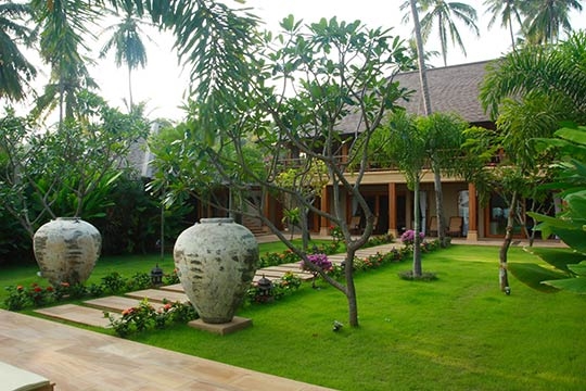 Villa and Garden